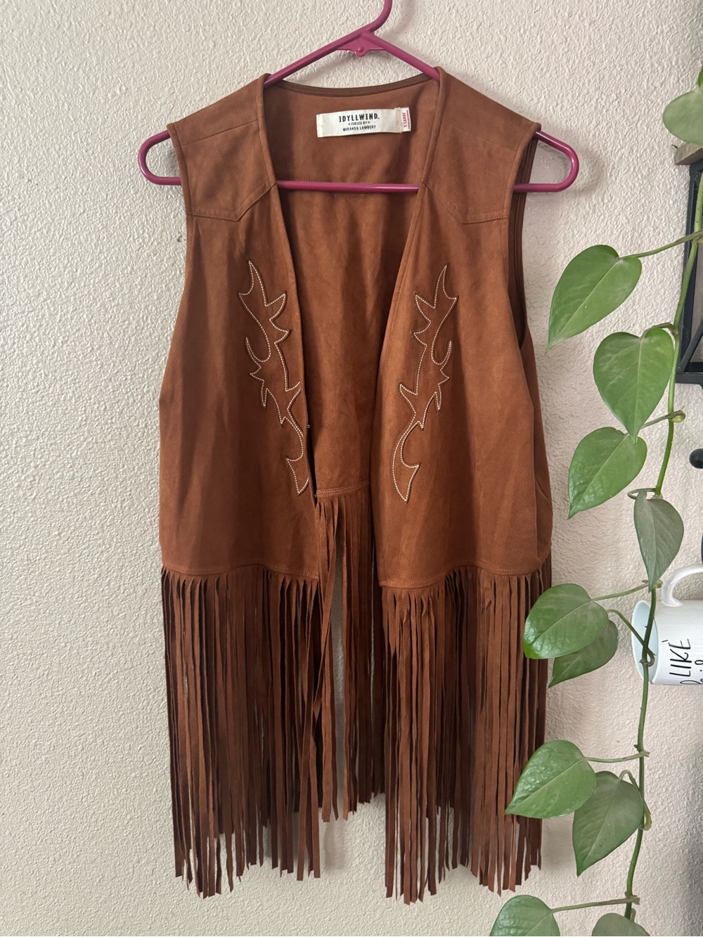 IDYLLWIND WOMEN'S PIKE BOOT STITCH FRINGE FAUX SUEDE VEST